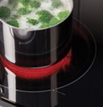 GE Electric Range 400 Series 30 In. Free-Standing in White - GRF400SVWW - Image 7